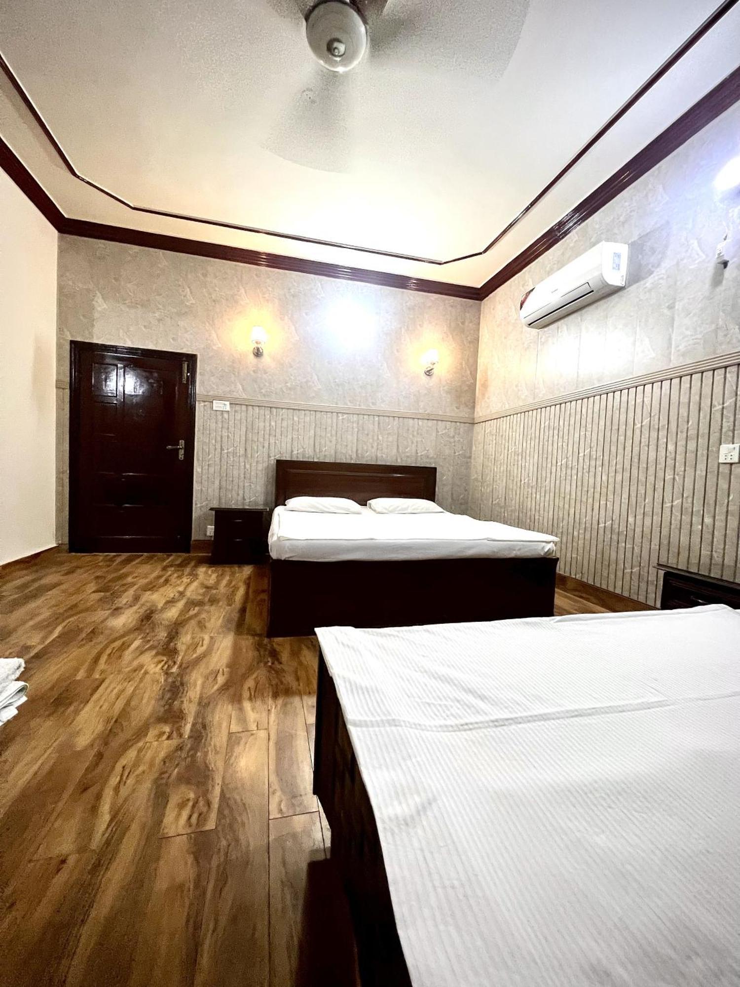 Hotel Babar House Faisalabad Exterior foto
