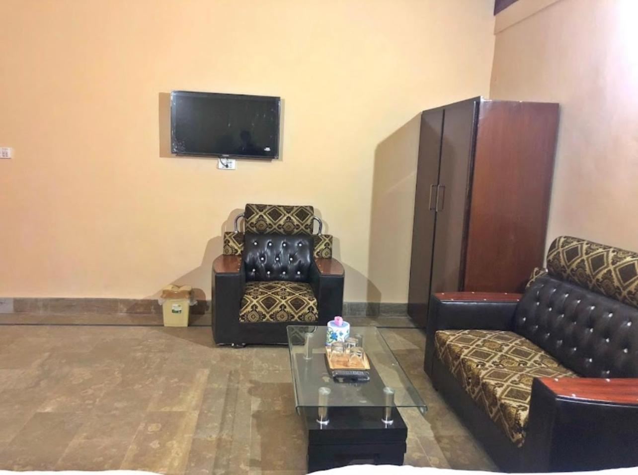 Hotel Babar House Faisalabad Exterior foto